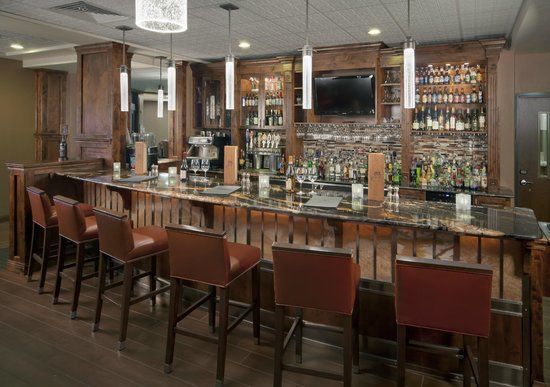 8th Street at the Ivy